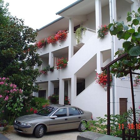 Apartments Villa Martinuzzi Rovinj Exterior photo